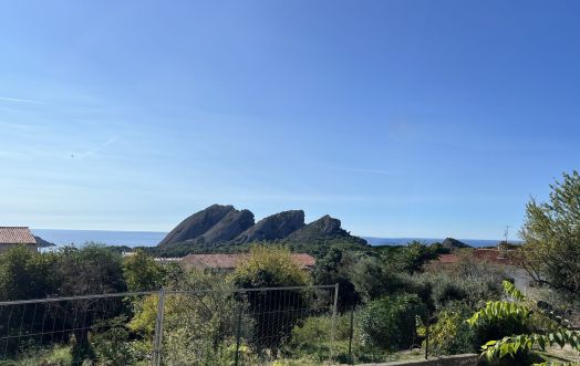 TERRAIN AVEC PERMIS 1218 M²  La Ciotat