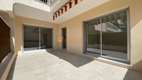 A vendre APPARTEMENT T3 69 m² REZ DE CHAUSSEE AVEC TERRASSES VALLAURIS
