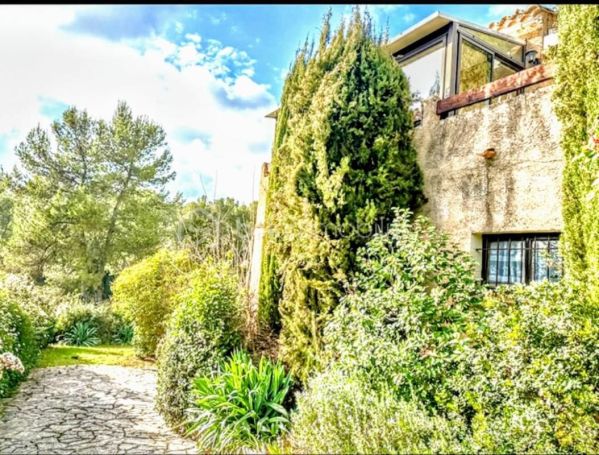 A louer MAISON  7 PIECES 193 M2  SAINT CLEMENT DE RIVIERE