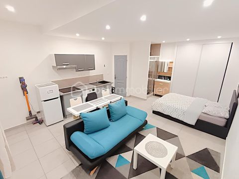 A louer STUDIO  29 M2 BORD DE MER OLLIOULES