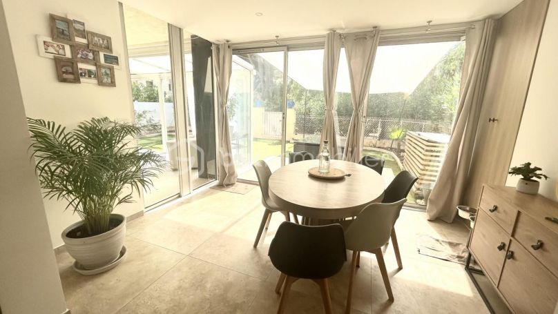 A louer APPARTEMENT T3 61 M2 TERRASSE BORD DE MER SANARY SUR MER