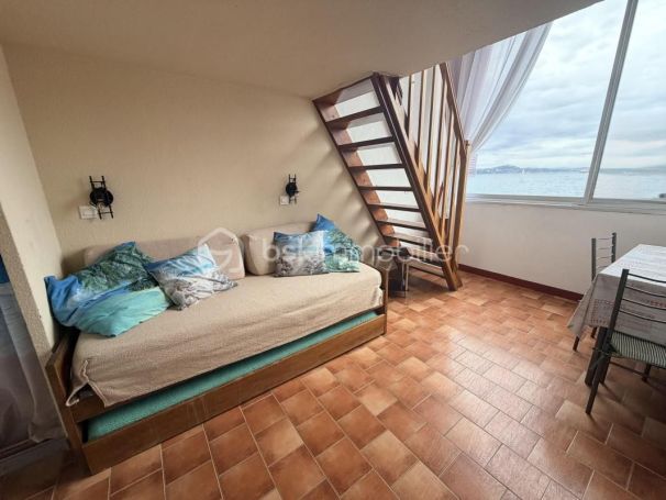 A louer APPARTEMENT DUPLEX T2 35 M2 BORD DE MER SAINT MANDRIER SUR MER