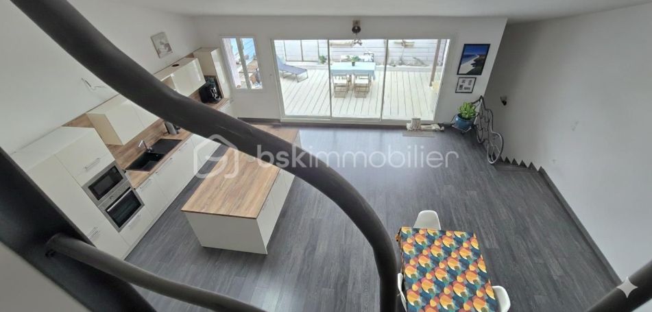 A louer MAISON  CONTEMPORAINE BORD DE MER VIAS