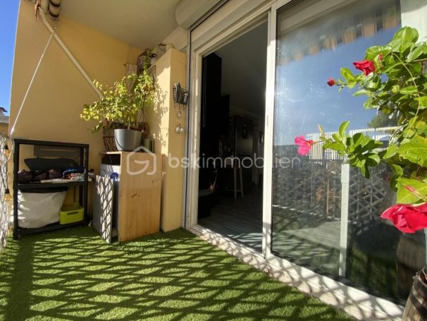 A louer APPARTEMENT T4 76 M2 BORD DE MER SIX FOURS LES PLAGES