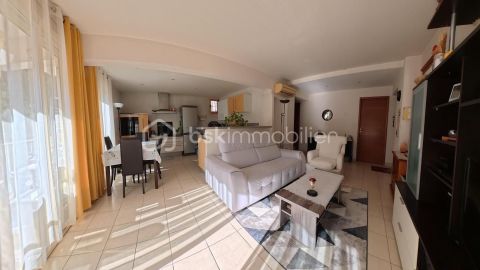A louer APPARTEMENT T4 71 M2 BORD DE MER ANTIBES