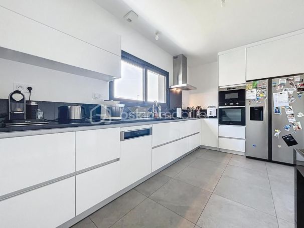 A louer MAISON  CONTEMPORAINE  CUBZAC LES PONTS