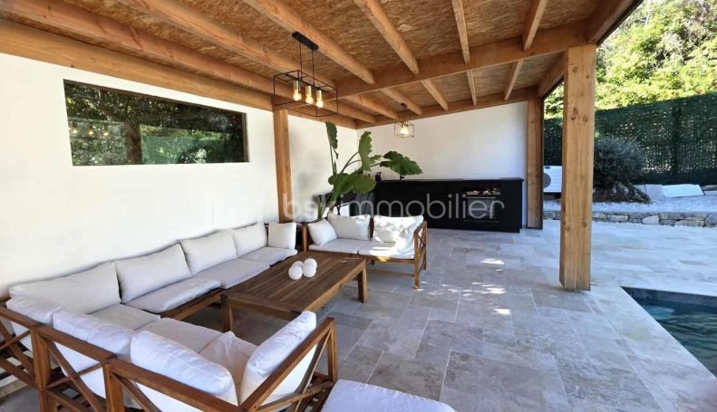 A louer LOFT  6 PIECES 150 M2  LORGUES