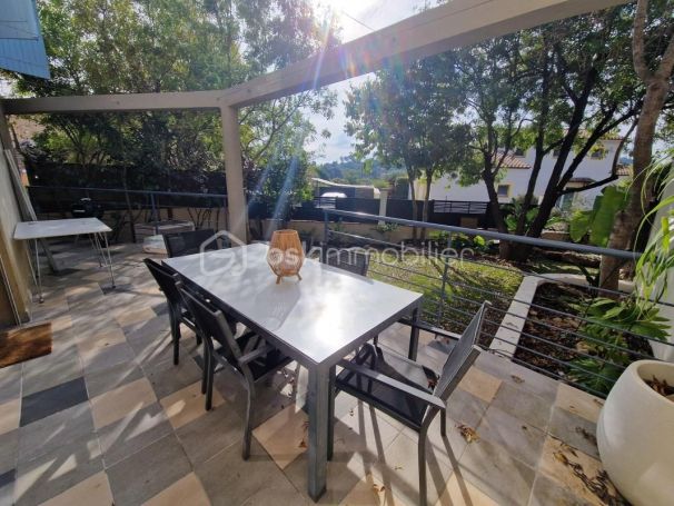 A louer MAISON  CONTEMPORAINE BORD DE MER TOULON