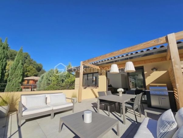 A louer APPARTEMENT DE PRESTIGE NEUF T3 79 M2 TERRASSE  DRAGUIGNAN