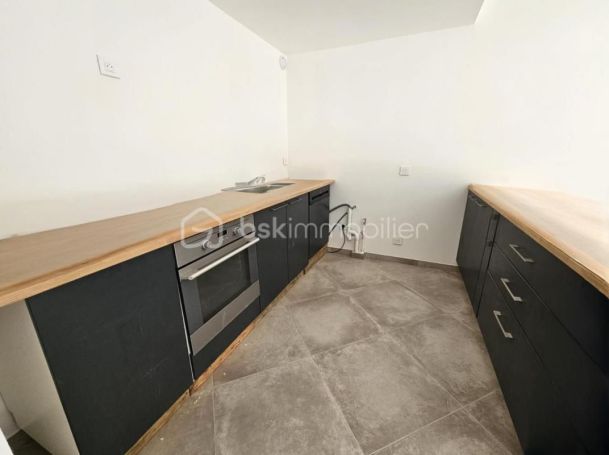 A louer APPARTEMENT DE PRESTIGE NEUF T3 79 M2 TERRASSE  DRAGUIGNAN