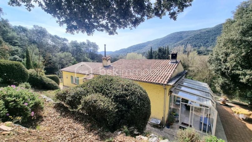 A louer MAISON  10 PIECES 297 M2  SIGNES