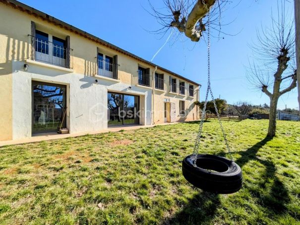 A louer APPARTEMENT  760 M2  VILLECROZE