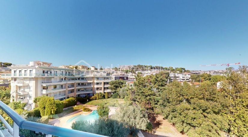 A louer APPARTEMENT T4 92 M2 TERRASSE VUE MER SAINT LAURENT DU VAR