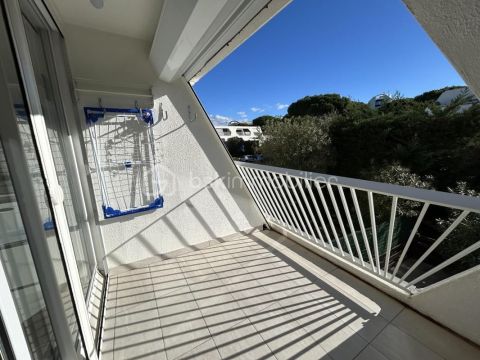 A louer STUDIO NEUF 26 M2 TERRASSE BORD DE MER LA GRANDE MOTTE
