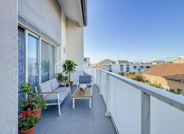 A louer APPARTEMENT DUPLEX T3 70 M2 TERRASSE BORD DE MER PALAVAS LES FLOTS