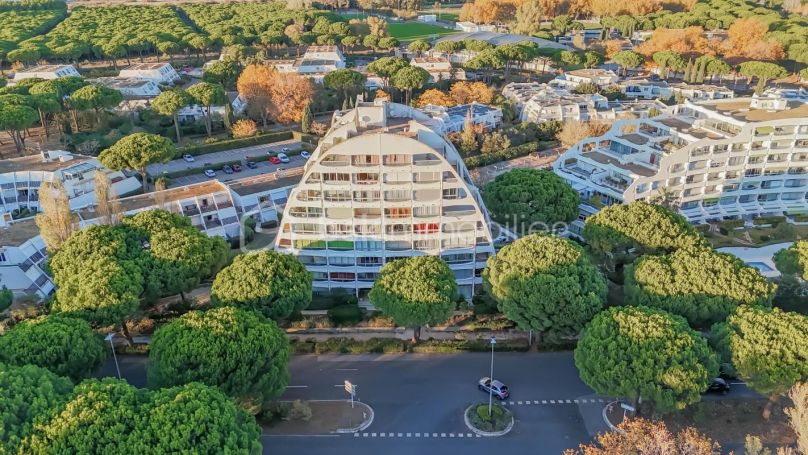 A louer STUDIO  32 M2 TERRASSE BORD DE MER LA GRANDE MOTTE