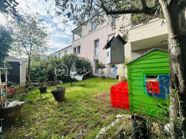 A louer APPARTEMENT T3 59 M2 TERRASSE  NIMES