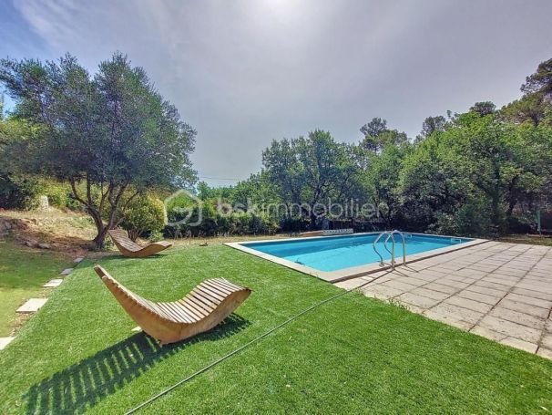 A louer MAISON  DE MAîTRE  TOURVES