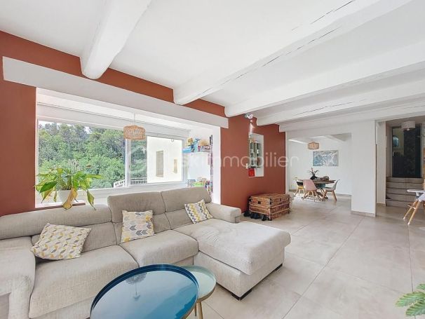 A louer MAISON  DE MAîTRE  TOURVES