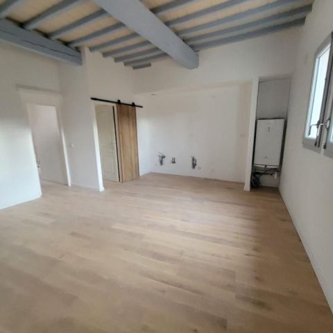 A louer APPARTEMENT T2 48 M2  PEZENAS