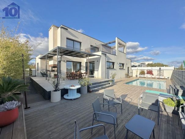 A louer MAISON  CONTEMPORAINE BORD DE MER SERIGNAN