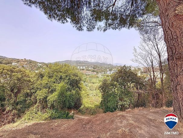 A louer APPARTEMENT T3 77 M2 BORD DE MER AJACCIO