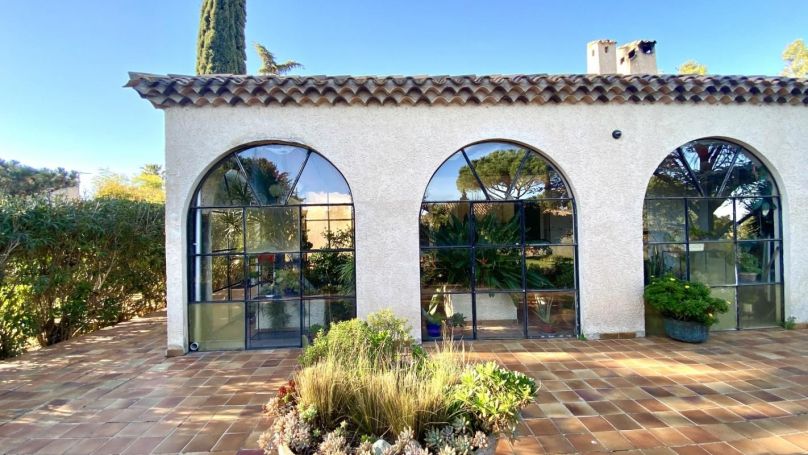 MAISON  8 PIECES 236 M2 BORD DE MER SERIGNAN