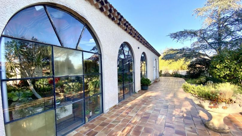 MAISON  8 PIECES 236 M2 BORD DE MER SERIGNAN