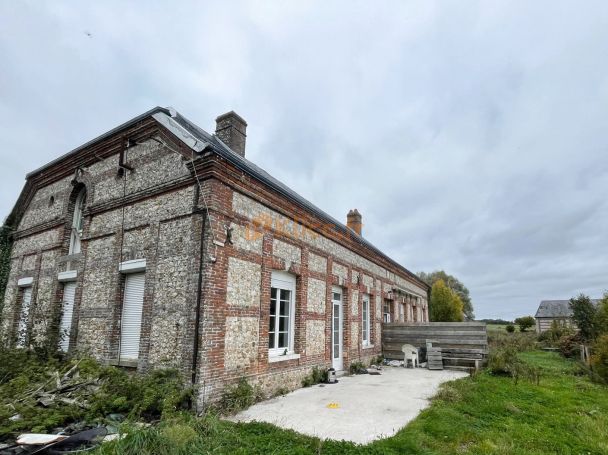 A vendre APPARTEMENT T3 REZ DE CHAUSSEE 65m² GRAND JARDIN FECAMP