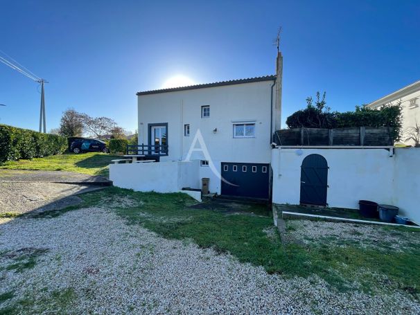 A vendre MAISON  7 PIECES 188 M2 BORD DE MER JARD SUR MER