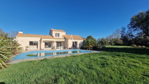 A louer MAISON  5 PIECES 125 M2 BORD DE MER TALMONT SAINT HILAIRE