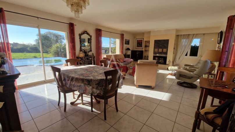 A louer MAISON 5 PIECES 125 M2 BORD DE MER TALMONT SAINT HILAIRE