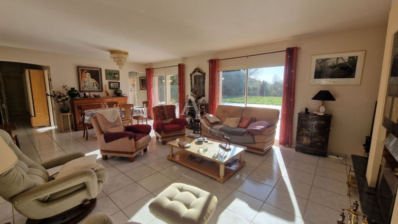 A louer MAISON 5 PIECES 125 M2 BORD DE MER TALMONT SAINT HILAIRE