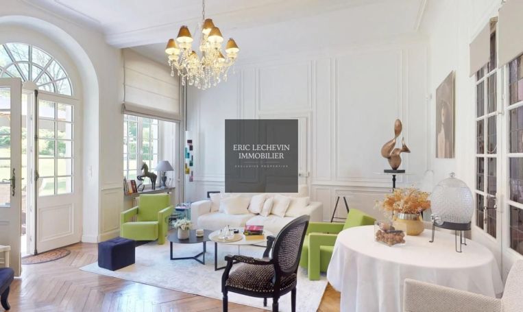 A vendre MAISON DE MAîTRE BORD DE MER MONTREUIL SUR MER