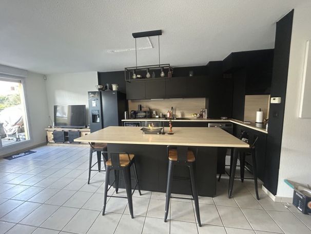 A louer APPARTEMENT DUPLEX T3 72 M2 TERRASSE  MARSEILLE 13EME