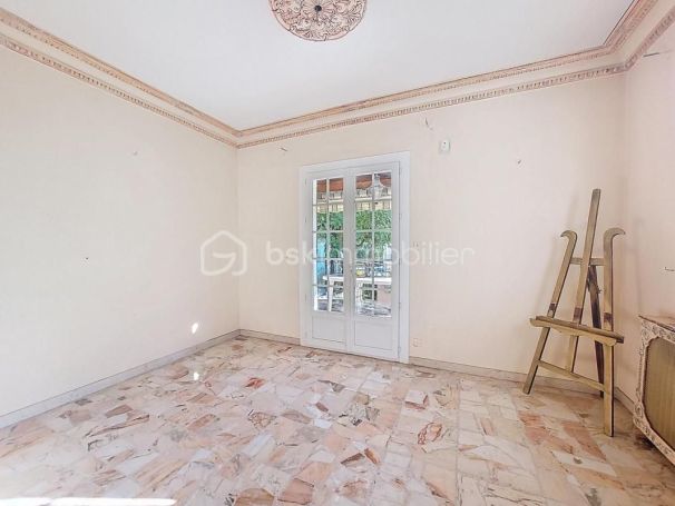 A vendre MAISON  7 PIECES 161 M2 BORD DE MER SIX FOURS LES PLAGES