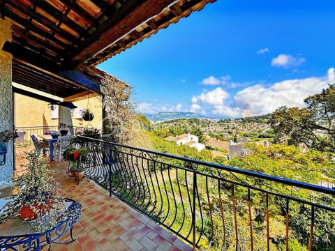 A louer MAISON  6 PIECES 130 M2 BORD DE MER SIX FOURS LES PLAGES