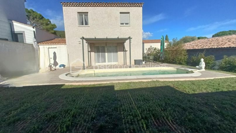 A louer MAISON  4 PIECES 93 M2  LE CANNET DES MAURES