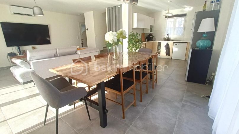 A louer MAISON  4 PIECES 93 M2  LE CANNET DES MAURES