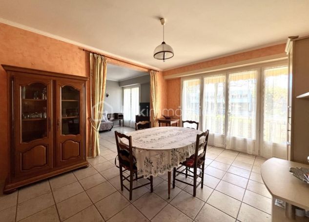 A louer APPARTEMENT T5 104 M2  JURANCON