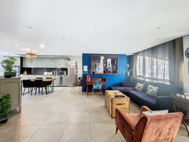 A vendre LOFT  74 M2 TERRASSE BORD DE MER LA GRANDE MOTTE