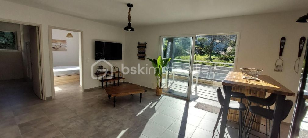 A louer APPARTEMENT T2 43 M2 TERRASSE PIEDS DANS L'EAU CERVIONE