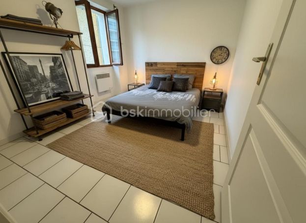 A louer APPARTEMENT T3 59 M2 BORD DE MER TOULON