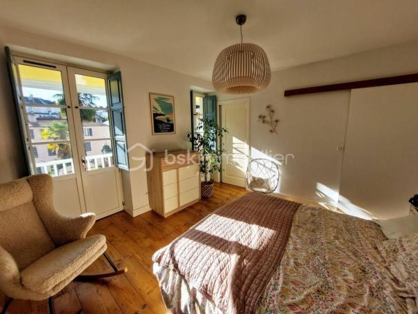 A louer APPARTEMENT NEUF T4 104 M2  PAU