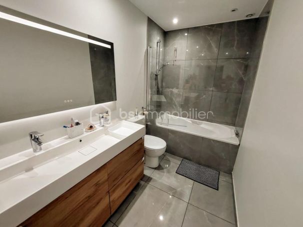 A louer APPARTEMENT NEUF T4 104 M2  PAU