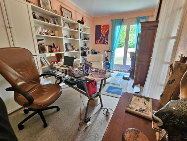 A louer MAISON  DE MAîTRE  SAINT GEIN