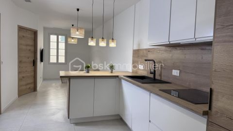 A louer APPARTEMENT NEUF T2 45 M2 BORD DE MER HYERES