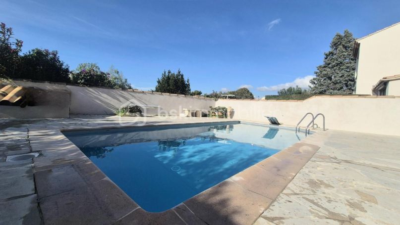 A vendre MAISON  6 PIECES 89 M2 BORD DE MER SIX FOURS LES PLAGES