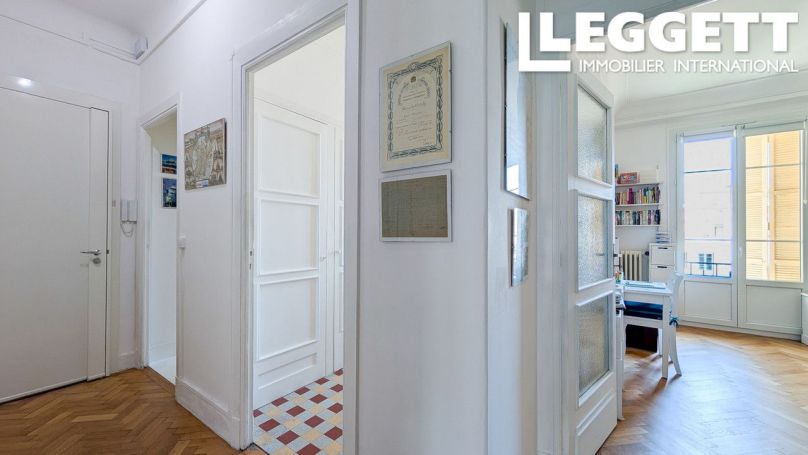 A louer APPARTEMENT DE PRESTIGE T2 56 M2 BORD DE MER NICE