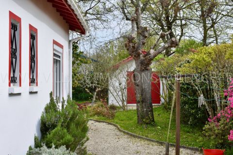 A vendre charmante maison typique 196 m² plain pied LE BETEY ANDERNOS-LES-BAINS